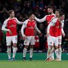 LM, Arsenal-Dinamo Záhřeb: Mesut Özil slaví gól na 1:0