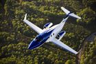 HondaJet disponuje unikátní celokompozitovou konstrukcí a umístěním proudových motorů GE Honda HF120 nad křídlem, což ve vysokých rychlostech snižuje odpor vzduchu a spotřebu.