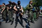 Živě: Ozbrojenci vykradli banku v Doněcku. Odcizili miliony