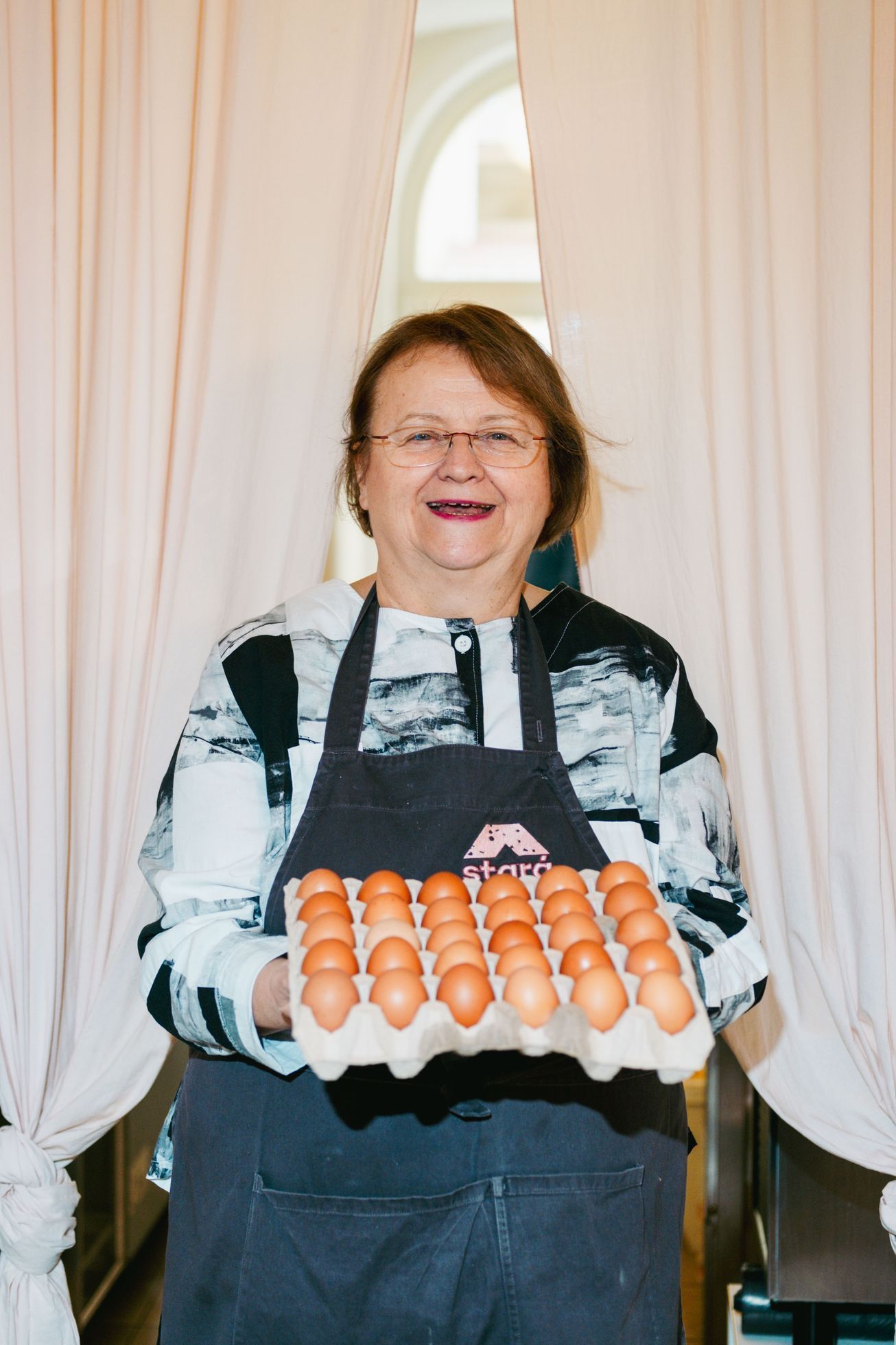 stará škola, kavárna, záchrana, sbírka, peníze, důchodci, senioři