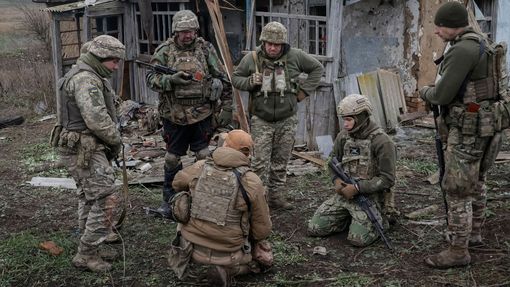 Ilustrační foto. Na snímku ukrajinští vojáci v Charkovské oblasti, 1. prosince 2025.