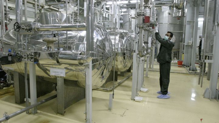 Írán po odstoupení od jaderné dohody zčtyřnásobil produkci nízko obohaceného uranu