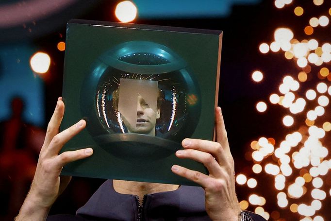 Tennis - ATP 500 - Rotterdam Open - Rotterdam Ahoy, Rotterdam, Netherlands - February 18, 2024 Italy's Jannik Sinner celebrates with the Rotterdam Open trophy after winni