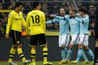 Vestfálský výbuch: Dortmund i Schalke dostali nakládačku