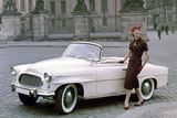 Auto úspěšně propagovala tehdejší miss USA Charlotte Sheffieldová. S autem se fotila nejen na autosalonu v Londýně, ale i v Praze třeba před Pražským hradem. Snímky pořídil Vilém Heckel.