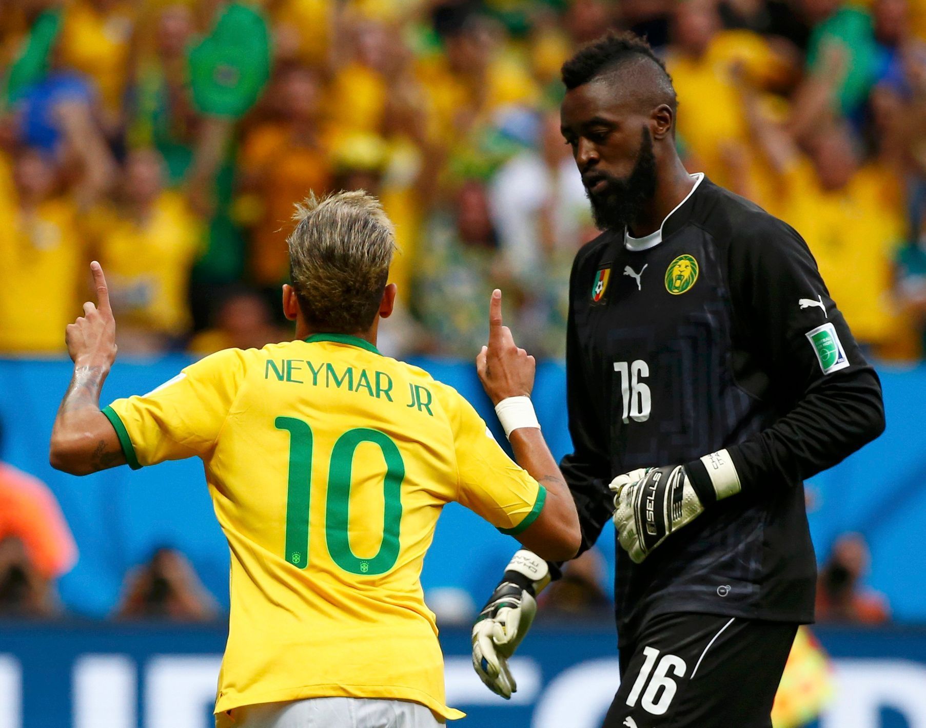 MS 2014, Kamerun- Brazílie: Neymar