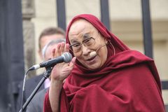 Dalajlámu v Česku přijme Herman. Bude u toho i Bělobrádek a další lidovci