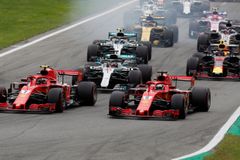 F1 živě: Hamilton si v Monze dojel pro vítězství