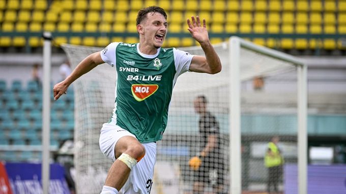 Dominik Hollý z Jablonce se raduje z gólu