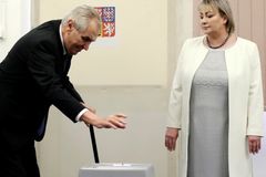 Vulgarizace politiky a rozdělení, píší Slováci o volbě prezidenta