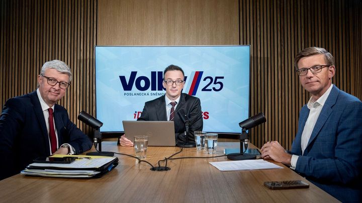 Namísto kandidátů na premiéra nabídla Česká televize druhořadou debatu "záskoku"; Zdroj foto: Profimedia.cz