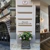 Palais Dorotheum se nachází v samém centru Vídně nedaleko Albertiny či vídeňské opery. Slavnostně otevřen byl v roce 1901 za účasti císaře Františka Josefa I.