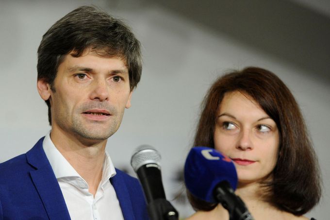 Prezidentský kandidát Marek Hilšer s manželkou Monikou.