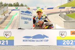 Další motocyklový talent. Gurecký se teď vydá ve stopách Kornfeila a Haniky