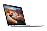 Cook poznamenal, že je to poprvé, co Apple pro iPhone použil označení Pro. Tento název, který odkazuje na pokročilejší funkce i výkon, nesou iPady, notebooky MacBook Pro (na obrázku) a také stolní počítače iMac Pro a Mac Pro.