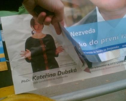 Přelepený plakát Strany zelených