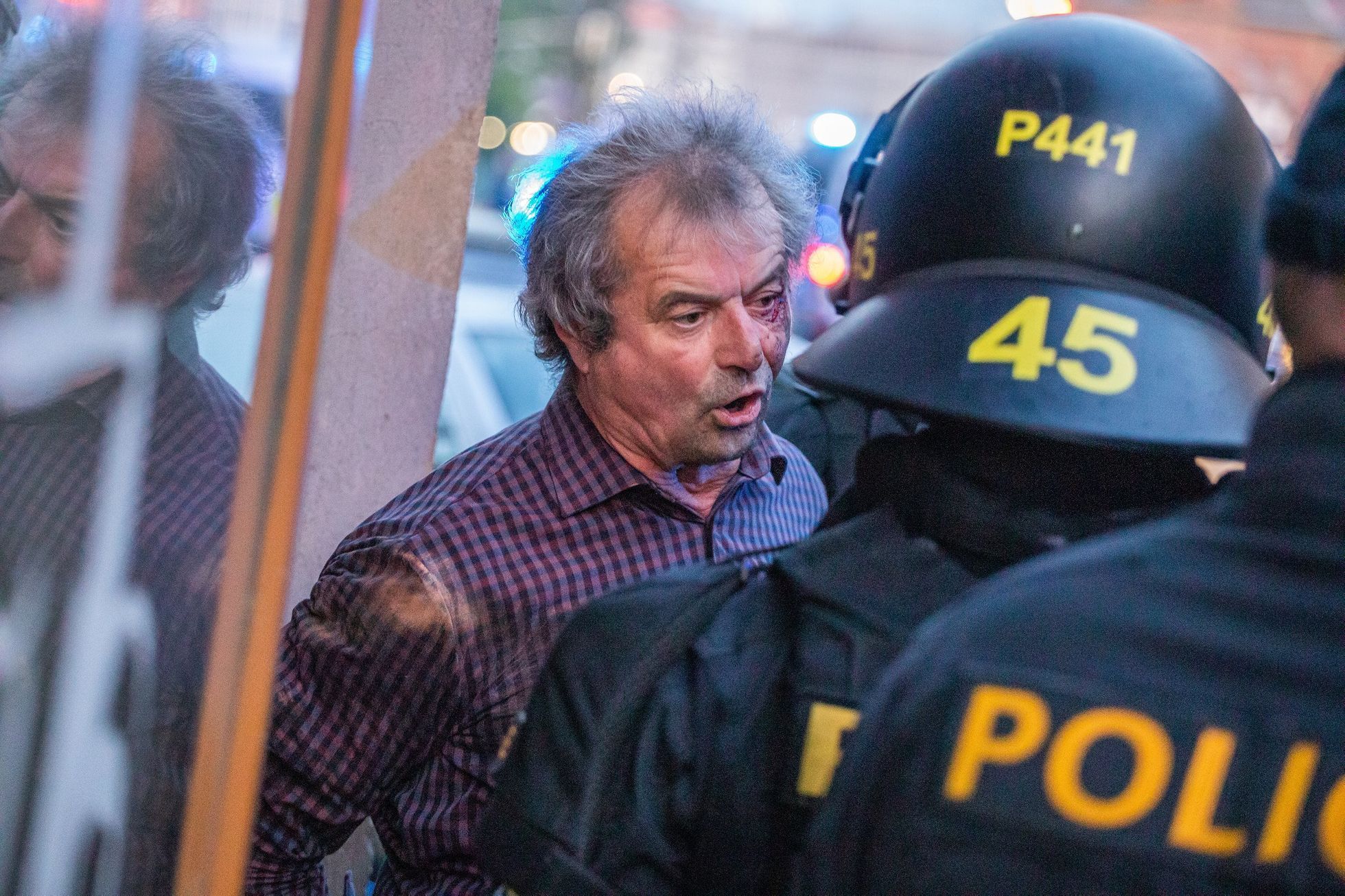 Těžkooděnci policie Brno průvod radikálové