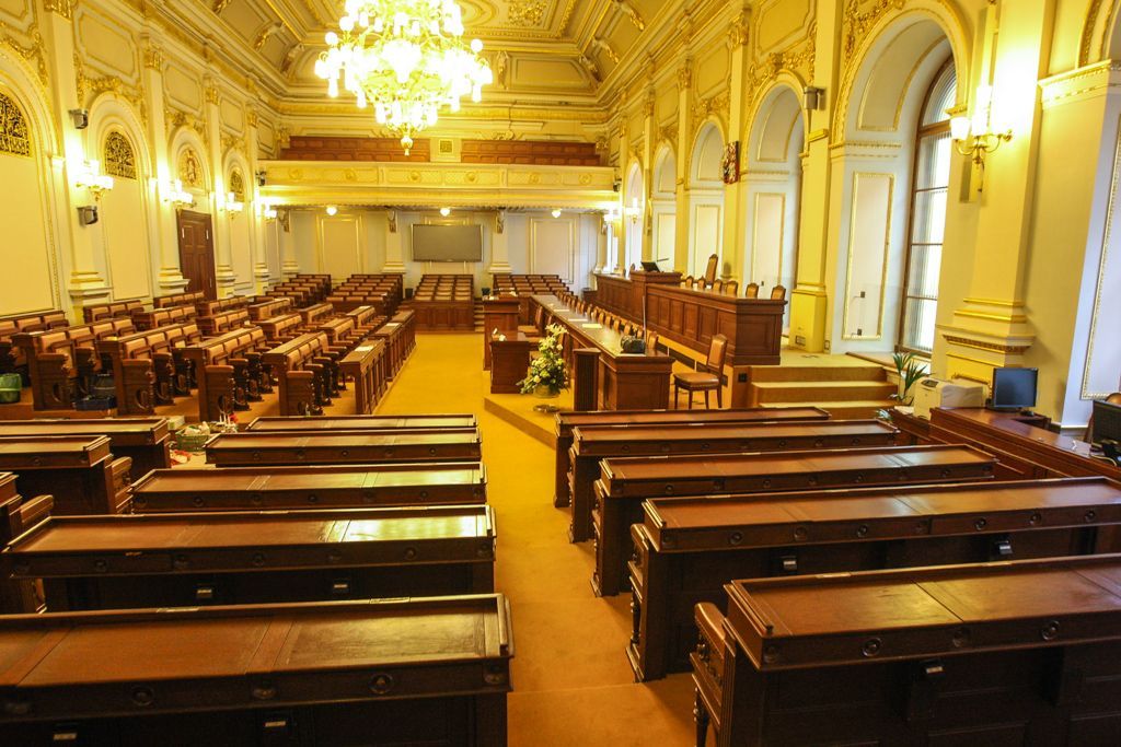 Prázdná sněmovna