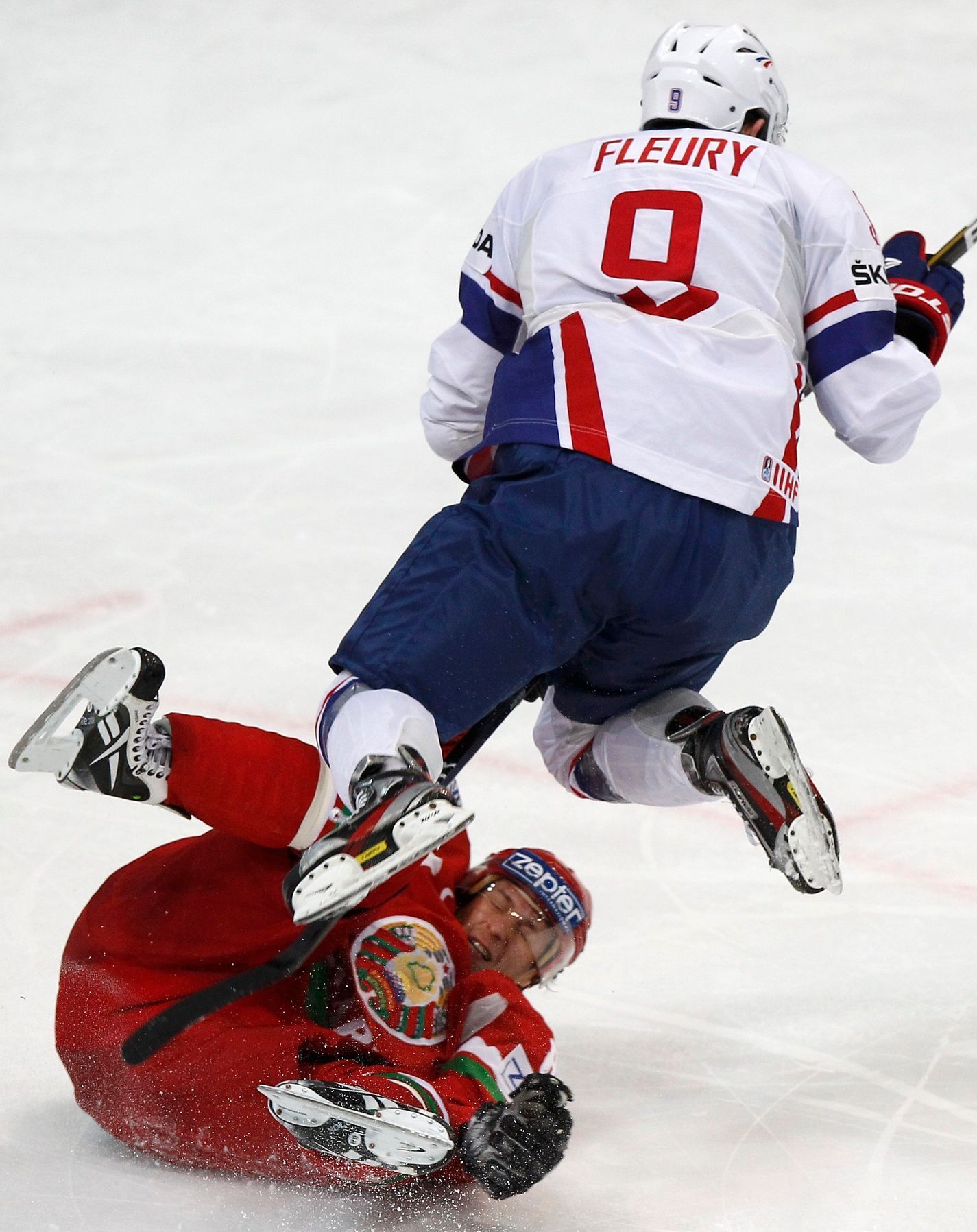 Souboj Fleuryho v zápase Francie - Bělorusko