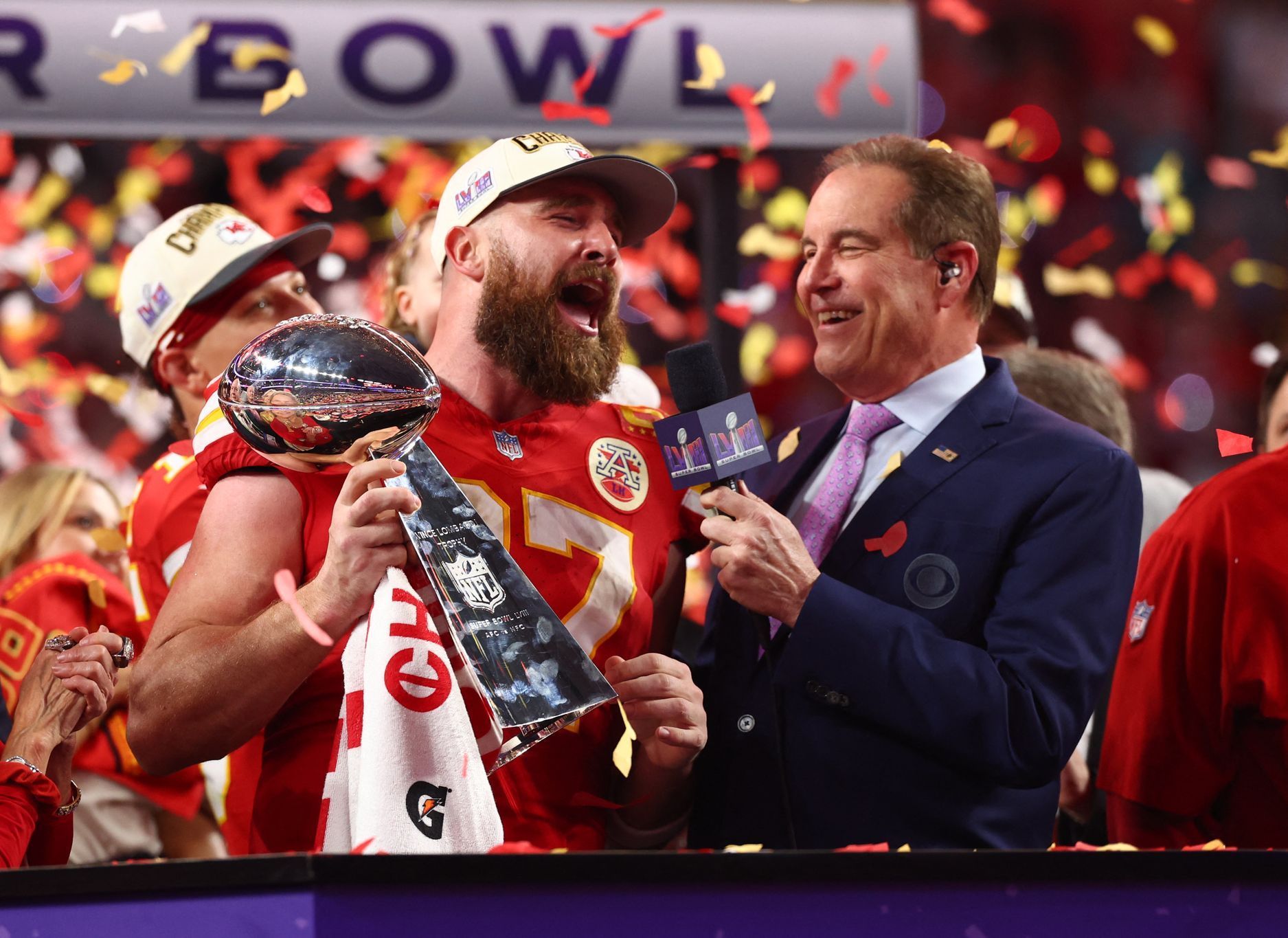 Super Bowl LVIII: Travis Kelce (Kansas City) s Vince Lombardi Trophy