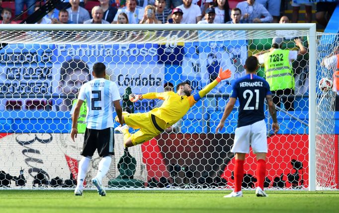 Argentina vyrovnává na 1:1.