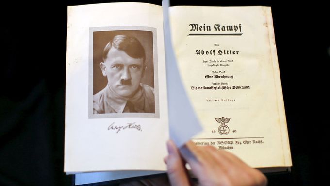 Původní vydání Hitlerova Mein Kampfu.