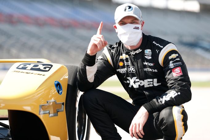 Josef Newgarden v závodě IndyCar na Texas Motor Speedway