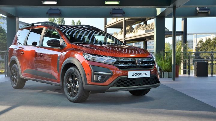 Auto, které může nahradit Fabii Combi. Prohlédli jsme si sedmimístnou Dacii Jogger; Zdroj foto: Martin Přibyl