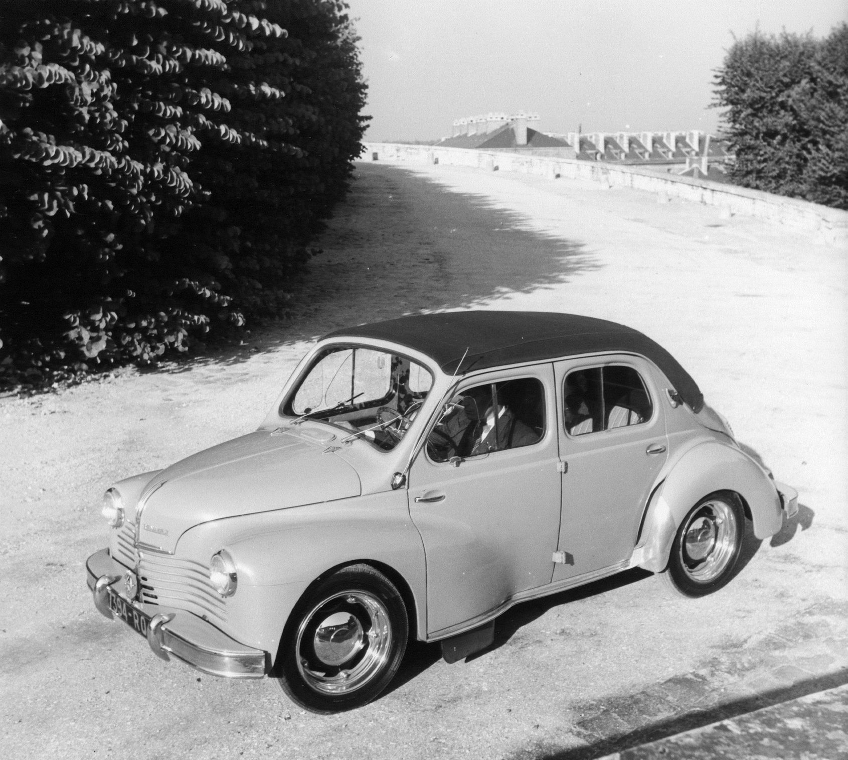Renault 4CV