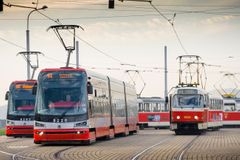 Praha hledá nový hlas hromadné dopravy. Rozhodují o něm lidé ve "slepé anketě"