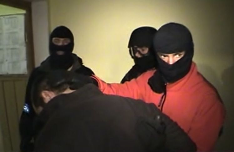 Zásah policejního komanda proti stoupencům islamistických teroristů
