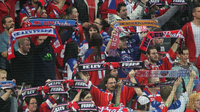 Fanoušci HC Lev Praha.