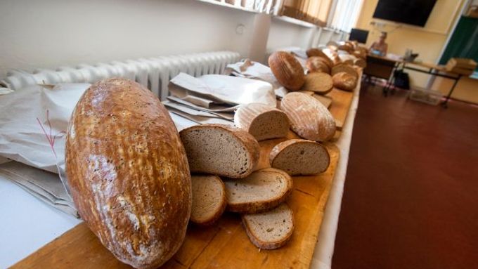 Soutěžní chleby v celonárodní soutěži Chléb roku 2021 v Pardubicích.