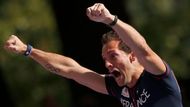 V soutěži nakonec zbyl už jen olympijský vítěz a držitel historického maxima Renaud Lavillenie, který 570 i 575 cm vynechal a zlato si zajistil hned prvním pokusem na 580 cm. Neodolalo mu ani 590 cm, až o 601 cm se pokoušel třikrát marně. Mistrem Evropy se stal potřetí za sebou.