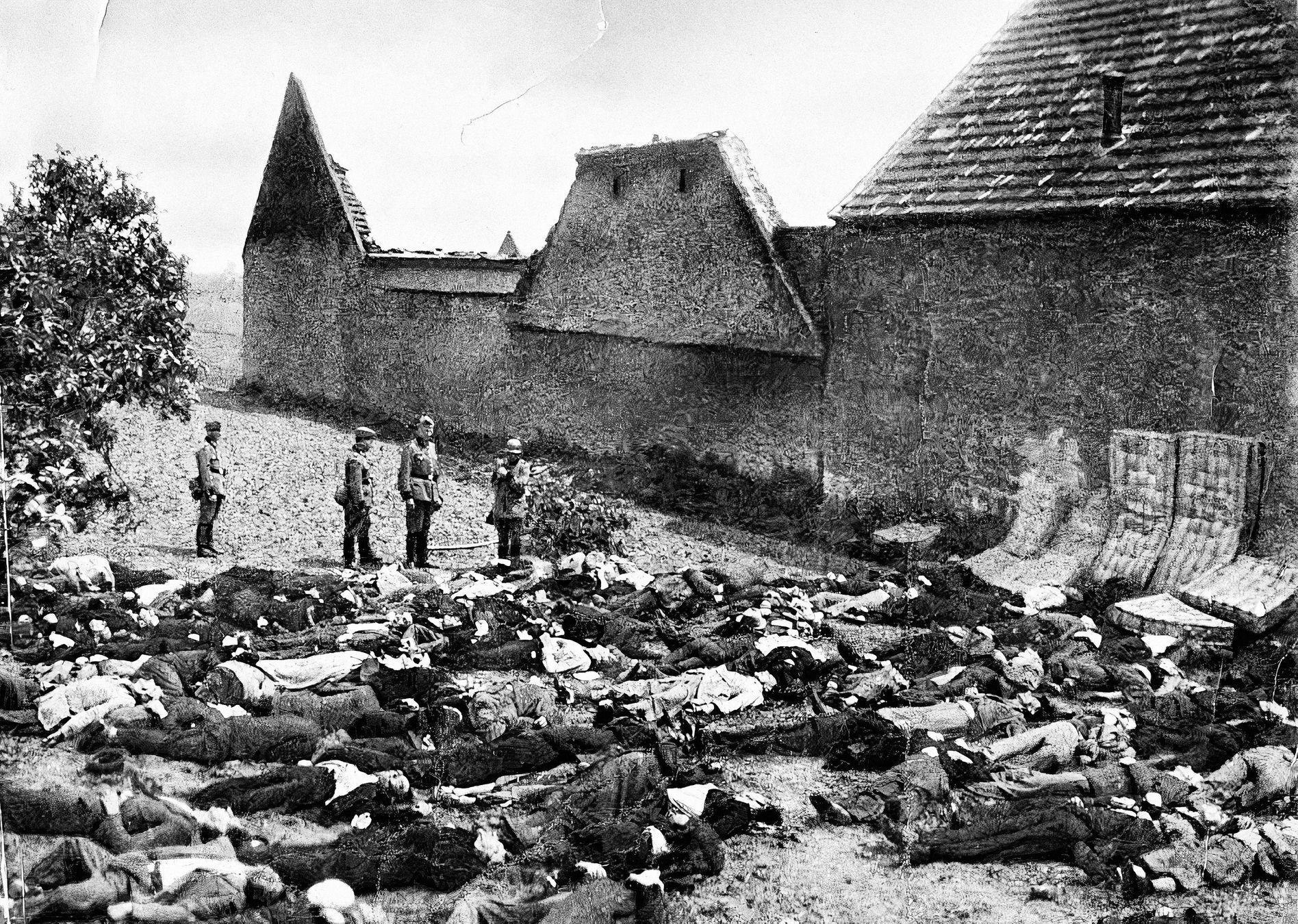 Jednorázové užití / Fotogalerie / Před 79 lety zmasakrovali nacisté obyvatele Lidic a jejich obec zlikvidovali.
