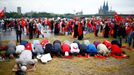 Demonstrace v Kolíně nad Rýnem na podporu tureckého prezidenta Recepa Erdogana