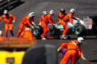 Že těsně za tunelem není bezpečno, dokumentovala i dopolední havárie Nico Rosberga v tréninku. Ta ale tak nepříjemné důsledky neměla.