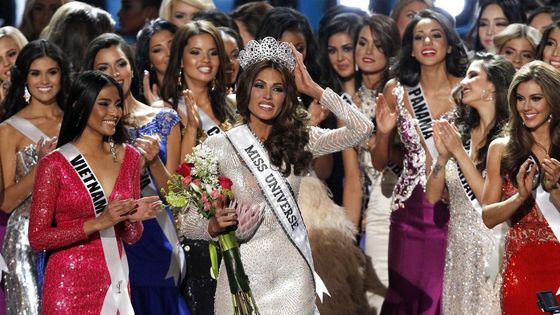 Miss Universe ovládly španělsky mluvící krásky