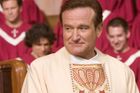 2007 - Kněz je poděs. Z filmů Robina Williamse, které vznikly po roce 2000, se už jen velmi těžko vybírá zajímavější titul. Vrcholy jeho tvorby jsou mezi roky 1987 - 1997. Nabízíme tedy komedii o páru, který se hrozně moc chce vzít, a o jednom knězi (Williams), který se pokouší snížit rozvodovost opravdovou zkouškou ohněm. Opět velmi letní a oddechová záležitost.