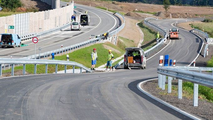 Nový silniční obchvat v Olbramovicích na Benešovsku.
