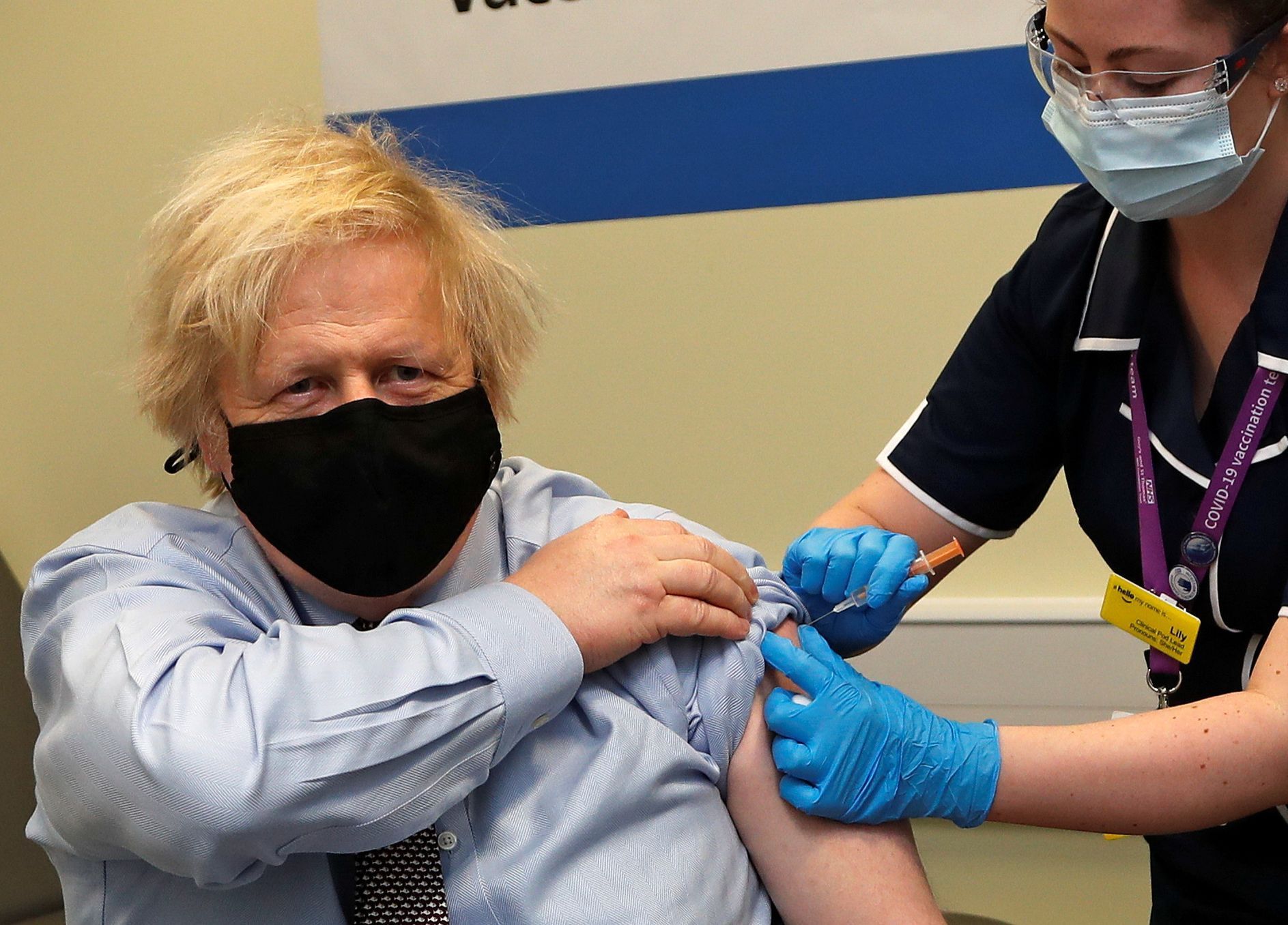 Boris Johnson, Velká Británie, očkování, vakcína