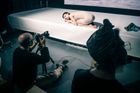 Fotograf Sølve Sundsbø přináší odvážnou vizi kalendáře.