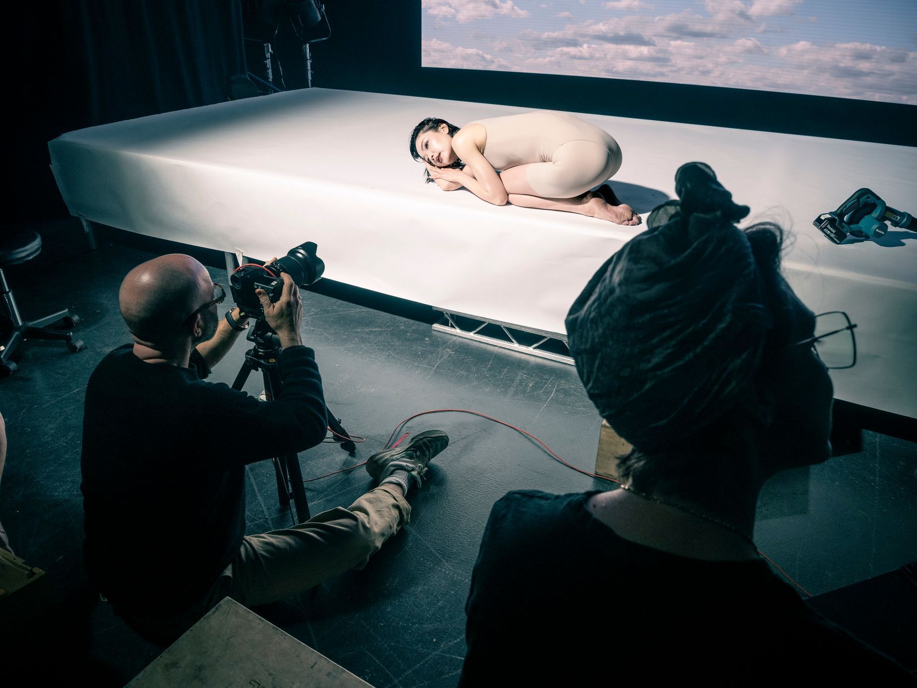 Pirelli kalendář 2026 backstage