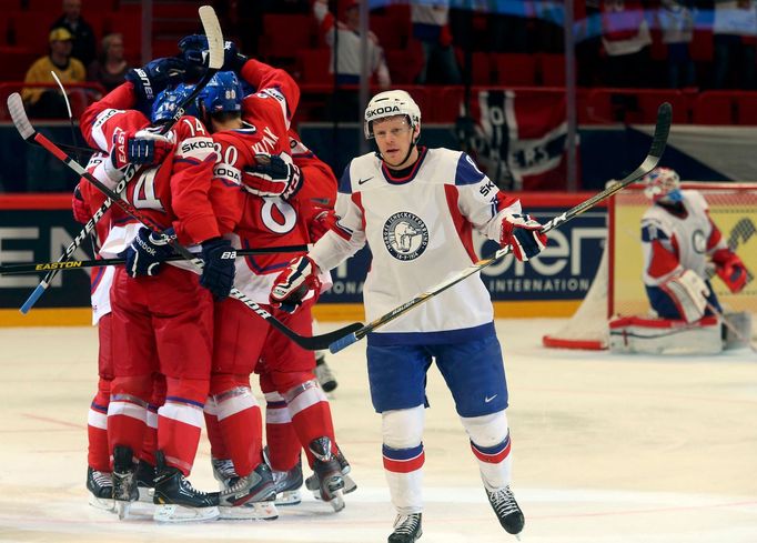 Hokej, MS 2013: Česko - Norsko: Tomáš Fleischmann (14) slaví gól na 2:0