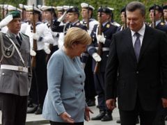 Viktor Janukovyč s Angelou Merkelovou.