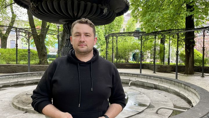 Nejsem Zelenskyj, tak to můžu říct. Hvězdný ukrajinský novinář otevřeně o válce