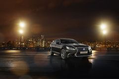 Lexus LS vás i přivítá