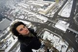 Kirill Oreshkin a jeho přátelé balancují ve výškách moskevských budov.