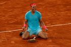 Neporazitelný král. Nadal ve finále French Open smetl Djokoviče a dorovnal Federera