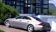 10. Mercedes-Benz CLS - meziroční změna hodnoty podle AAA Auto: -19,3 % (průměrná cena 609 886 Kč --> 492 115 Kč); meziroční změna hodnoty podle Carvago: +3,88 % (průměrná cena 734 500 Kč --> 763 000 Kč)